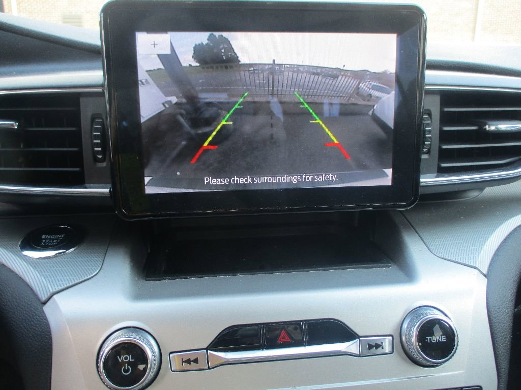 Certified 2022 Ford Explorer XLT w/ Equipment Group 202A image 8