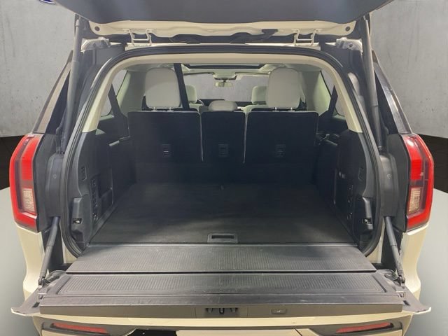 Certified 2025 Ford Expedition Max Platinum w/ Driver's Package AWD/4WD image 23