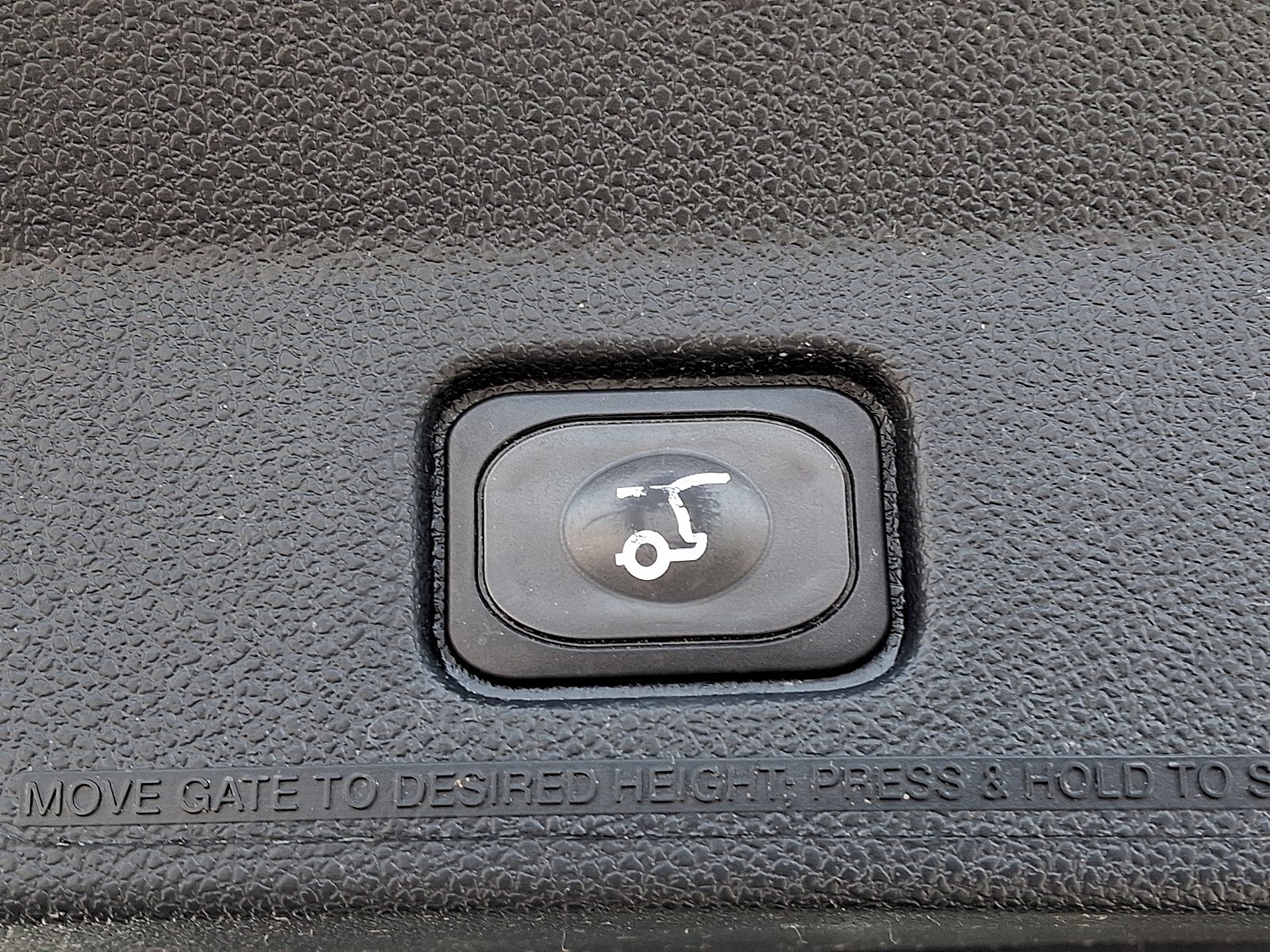 Certified 2019 Ford Explorer Limited w/ Ford Safe & Smart Package FWD image 29