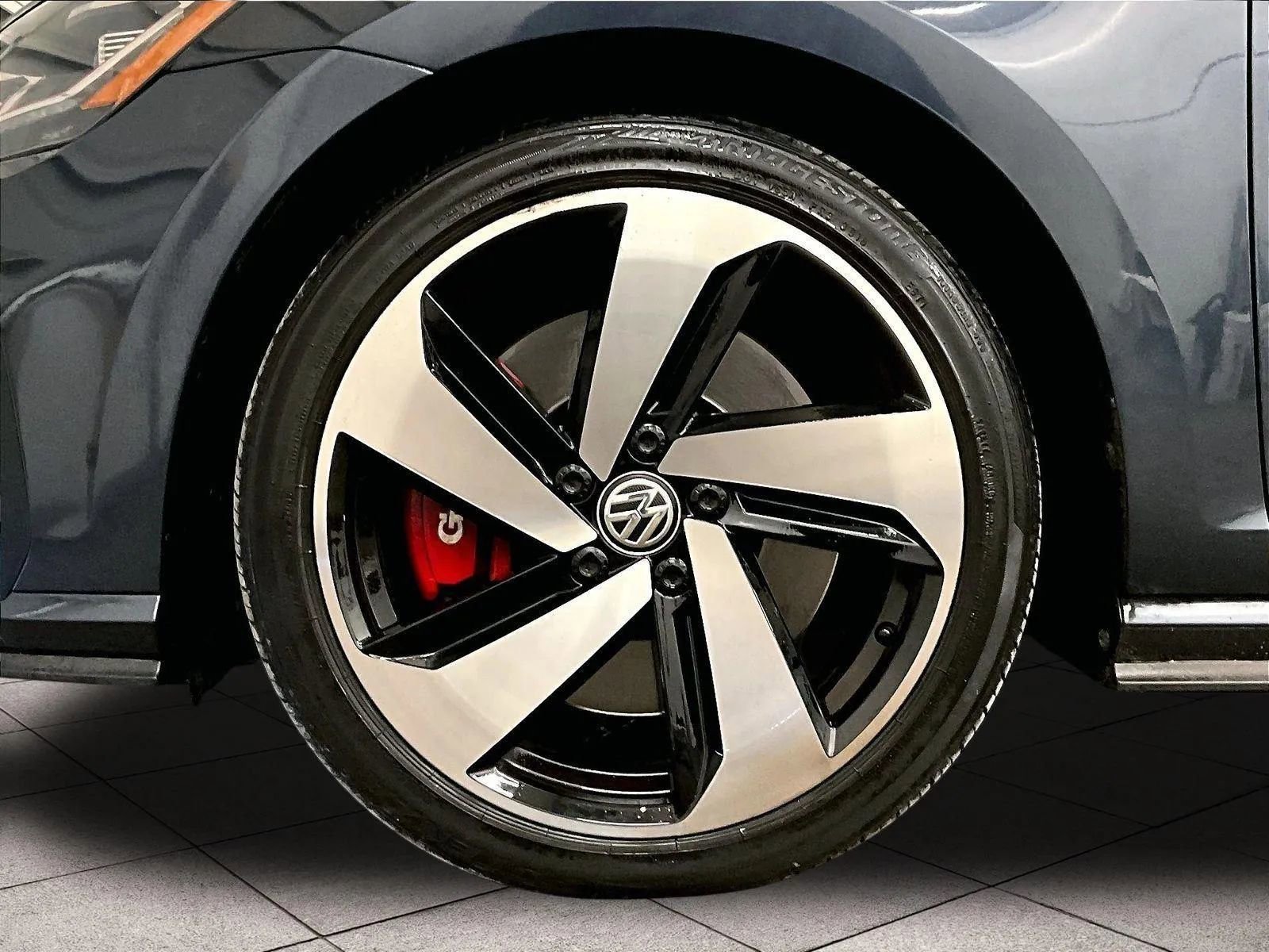 Used 2019 Volkswagen Golf S FWD image 8