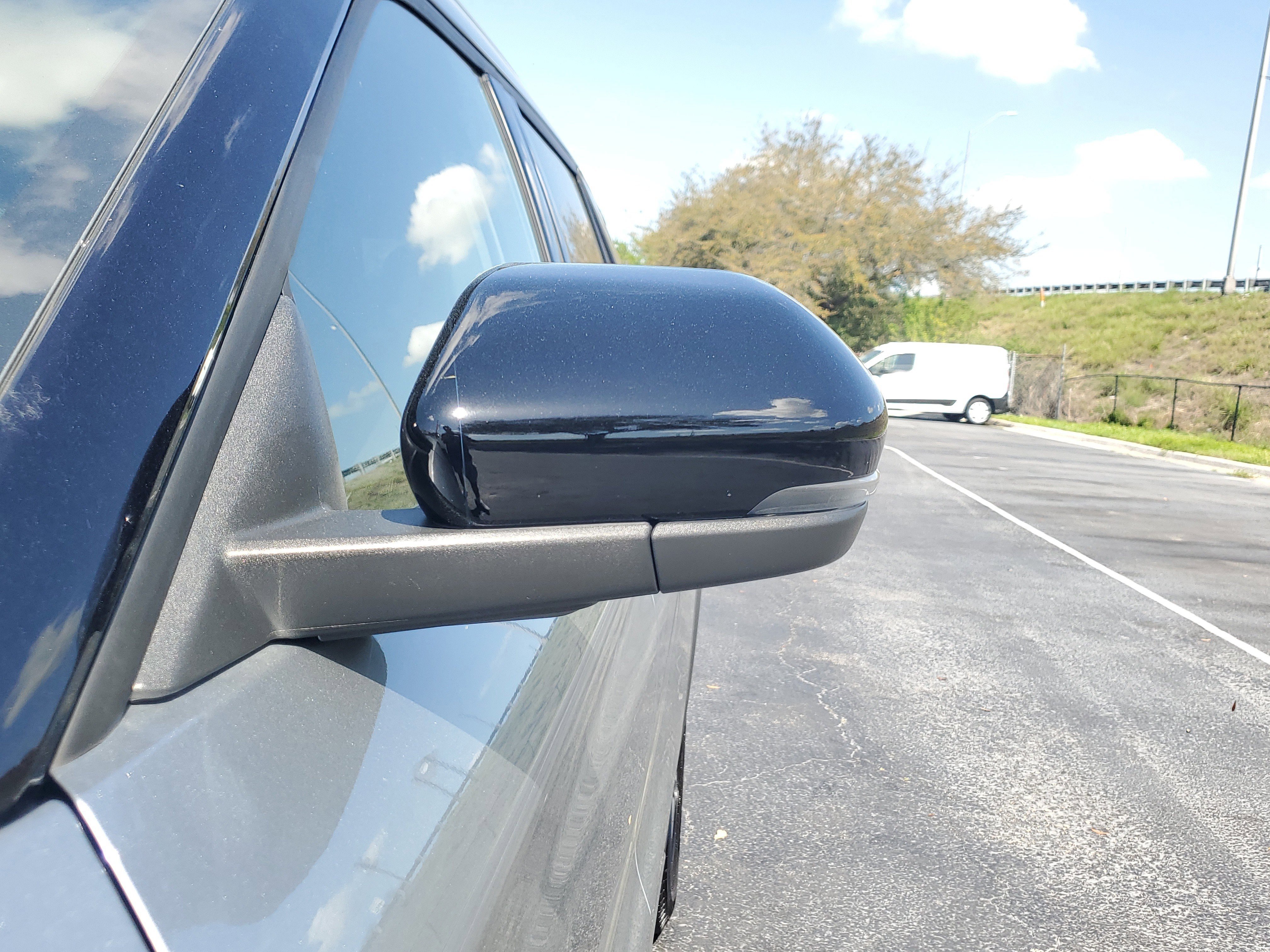 Certified 2025 Ford Explorer Platinum image 7