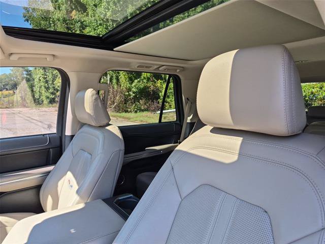 Certified 2024 Ford Expedition Limited AWD/4WD image 17