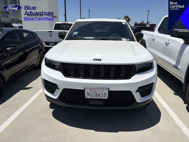 Used 2023 Jeep Grand Cherokee Altitude AWD/4WD image 15