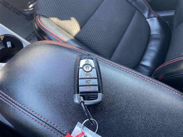 Certified 2025 Ford Escape ST-Line Select AWD/4WD image 38