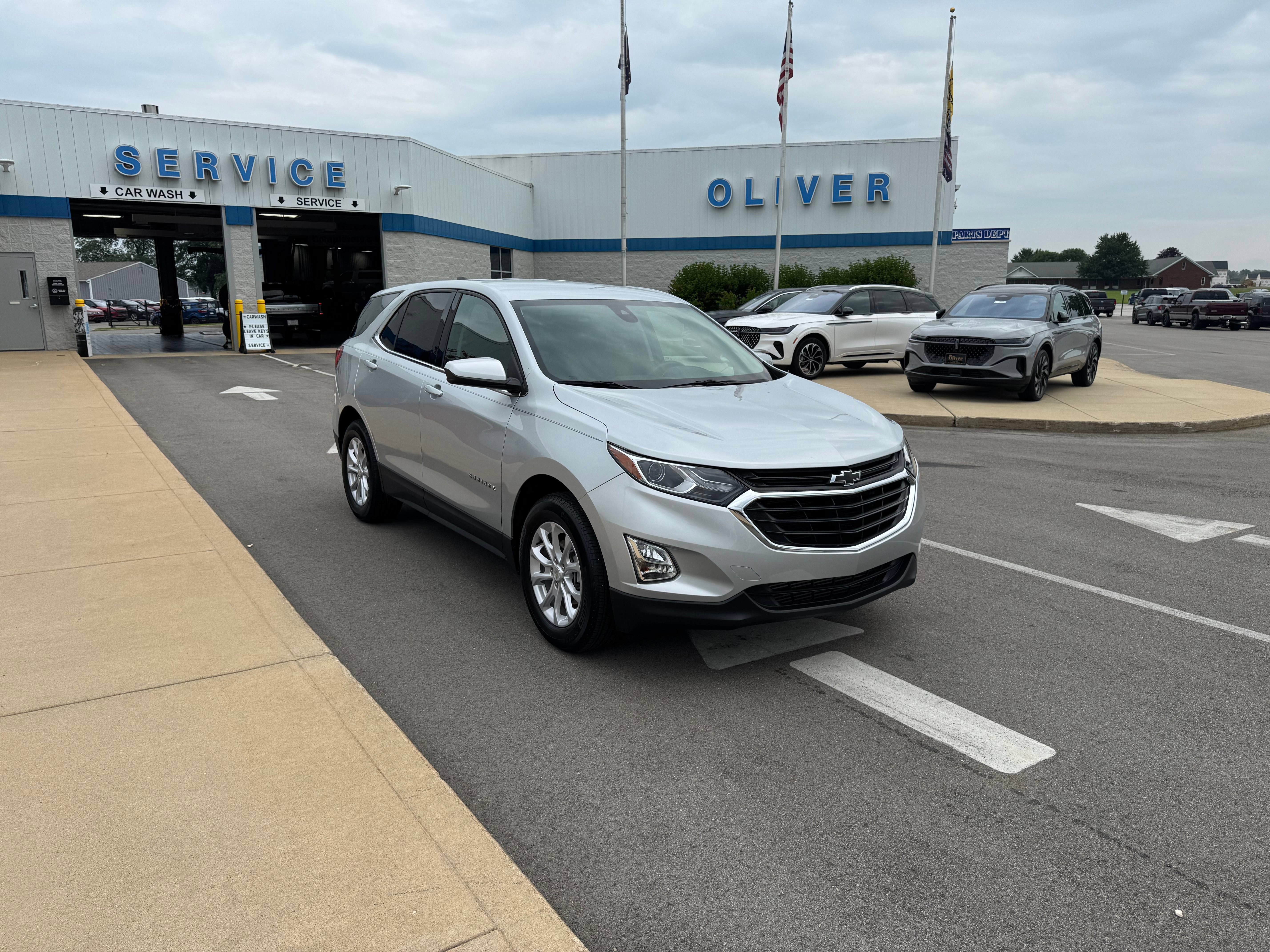 Used 2020 Chevrolet Equinox LT FWD image 9