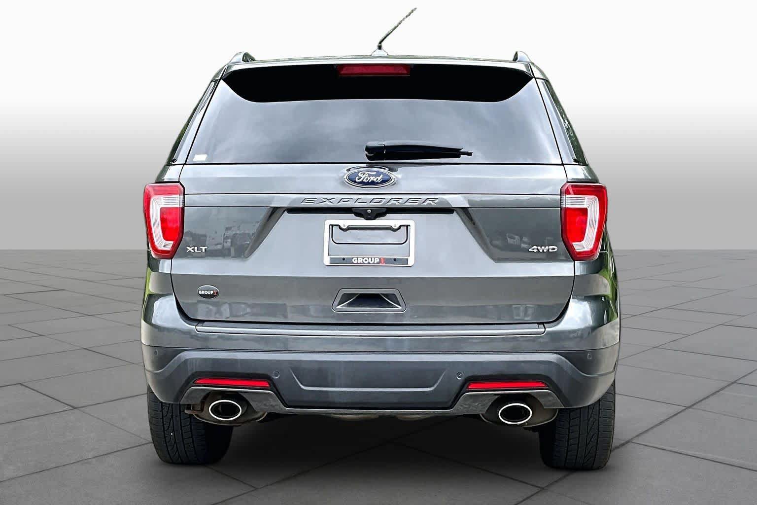 Certified 2018 Ford Explorer XLT w/ Equipment Group 202A AWD/4WD image 5