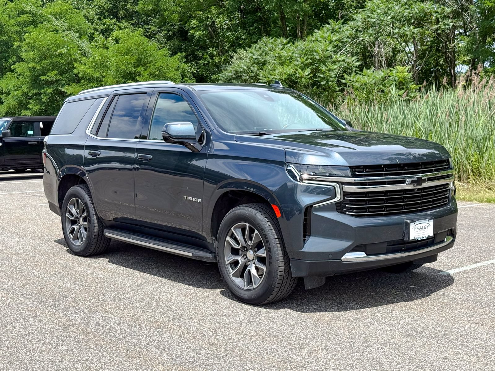 Used 2021 Chevrolet Tahoe LT w/ LT Signature Package AWD/4WD image 1