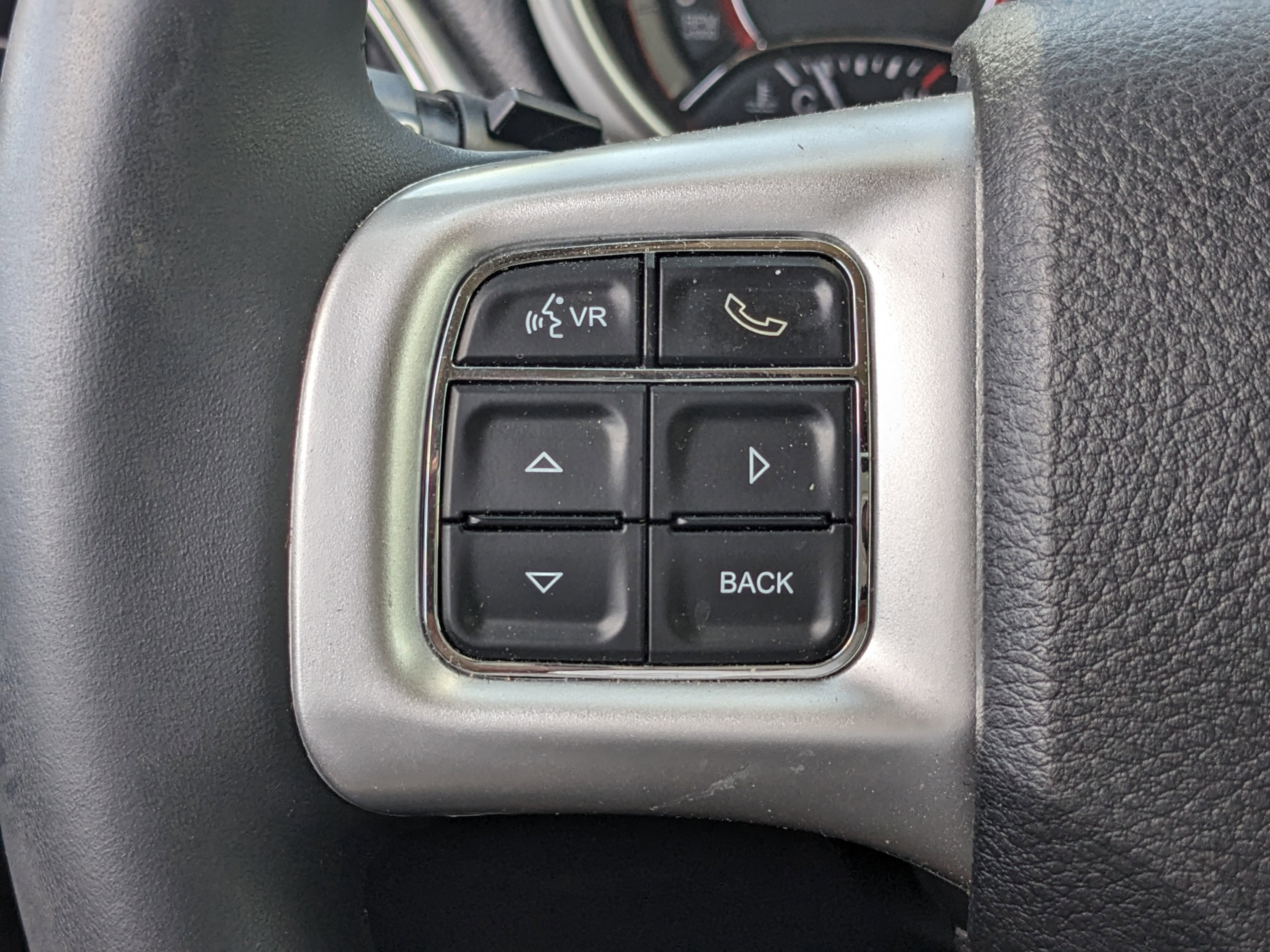 Used 2018 Dodge Journey SE w/ Connectivity Group image 19