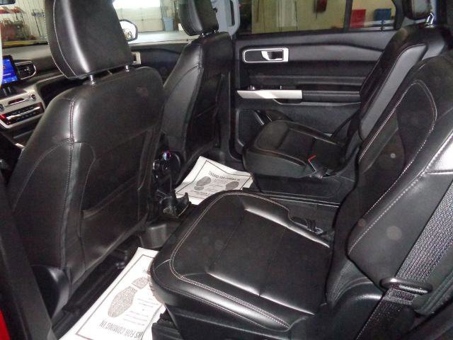 Certified 2022 Ford Explorer XLT w/ Equipment Group 202A image 8