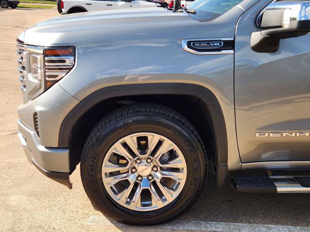 Used 2024 GMC Sierra 1500 Denali w/ Technology Package RWD image 8