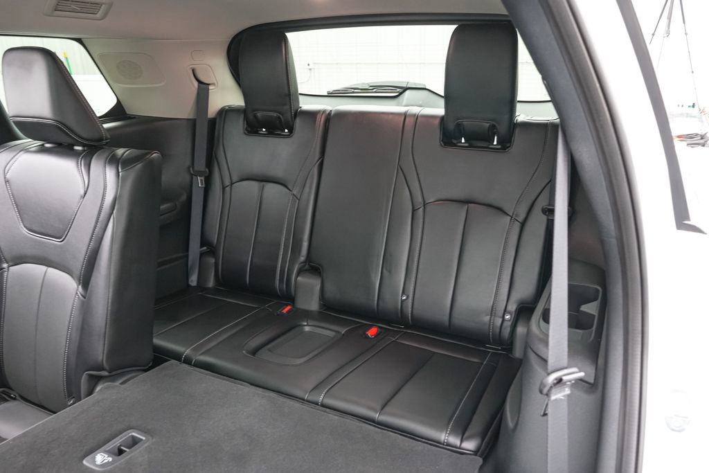 Used 2023 INFINITI QX60 Luxe w/ Cargo Package FWD image 21