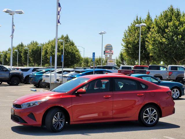Used 2024 Kia Forte LXS FWD image 7