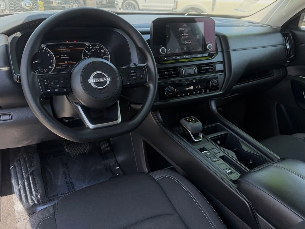 Used 2024 Nissan Pathfinder S FWD image 27