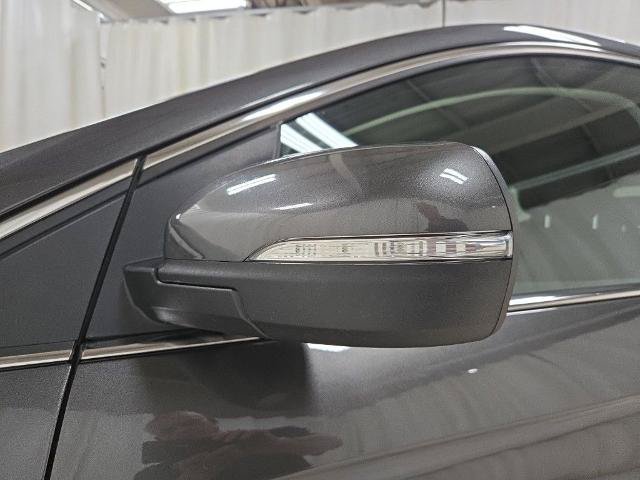 Certified 2018 Ford Edge Titanium w/ Class II Trailer Tow Package AWD/4WD image 24