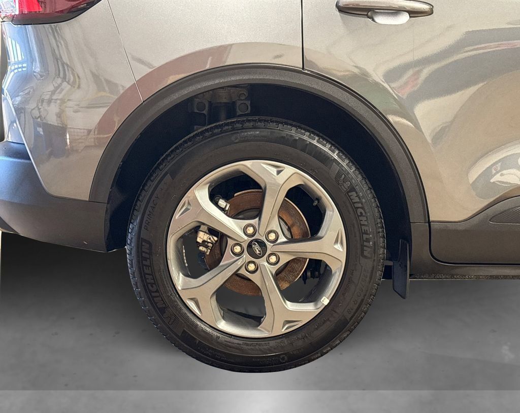 Certified 2025 Ford Escape ST-Line image 18