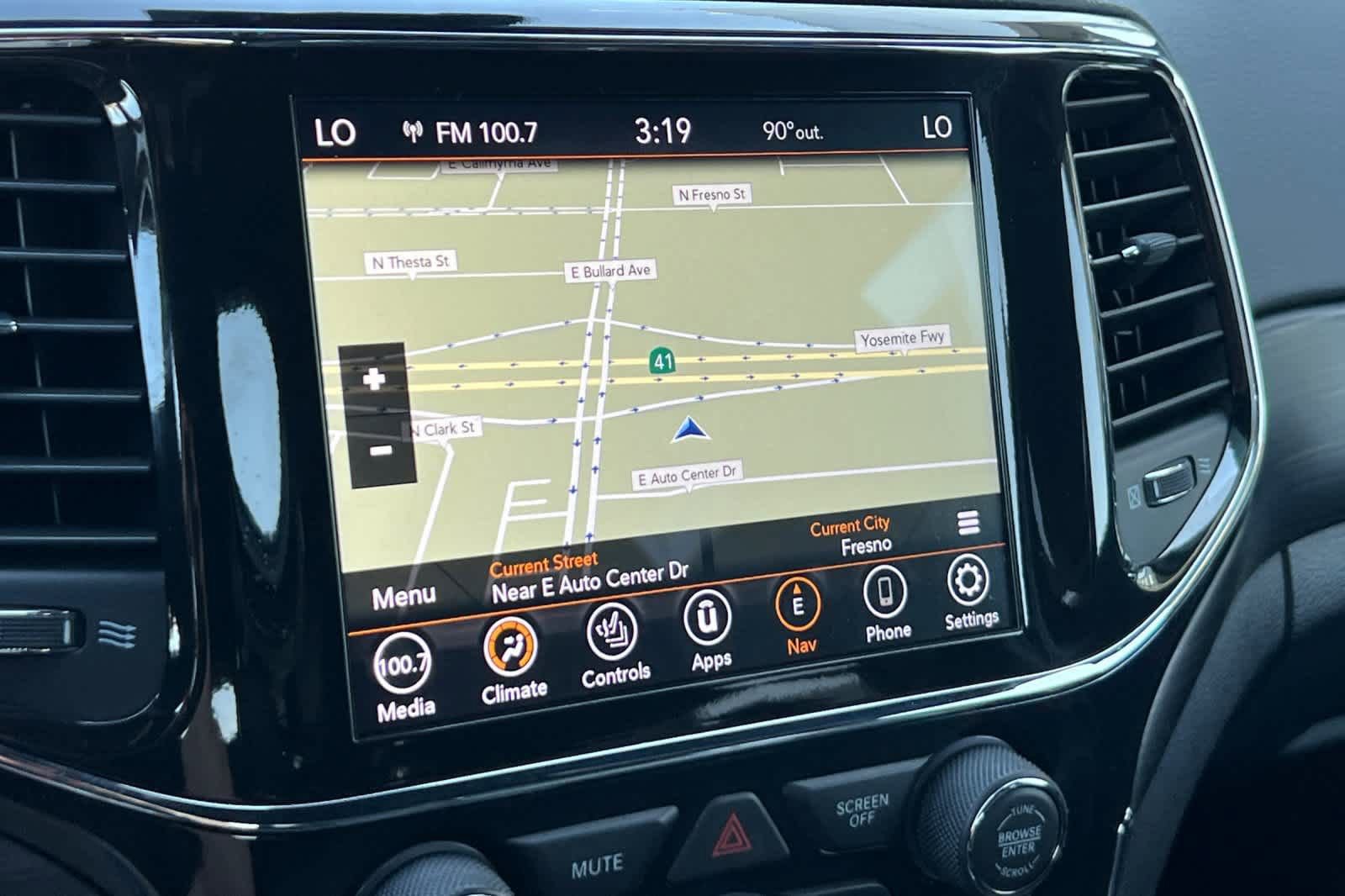 Used 2021 Jeep Grand Cherokee Laredo X image 20