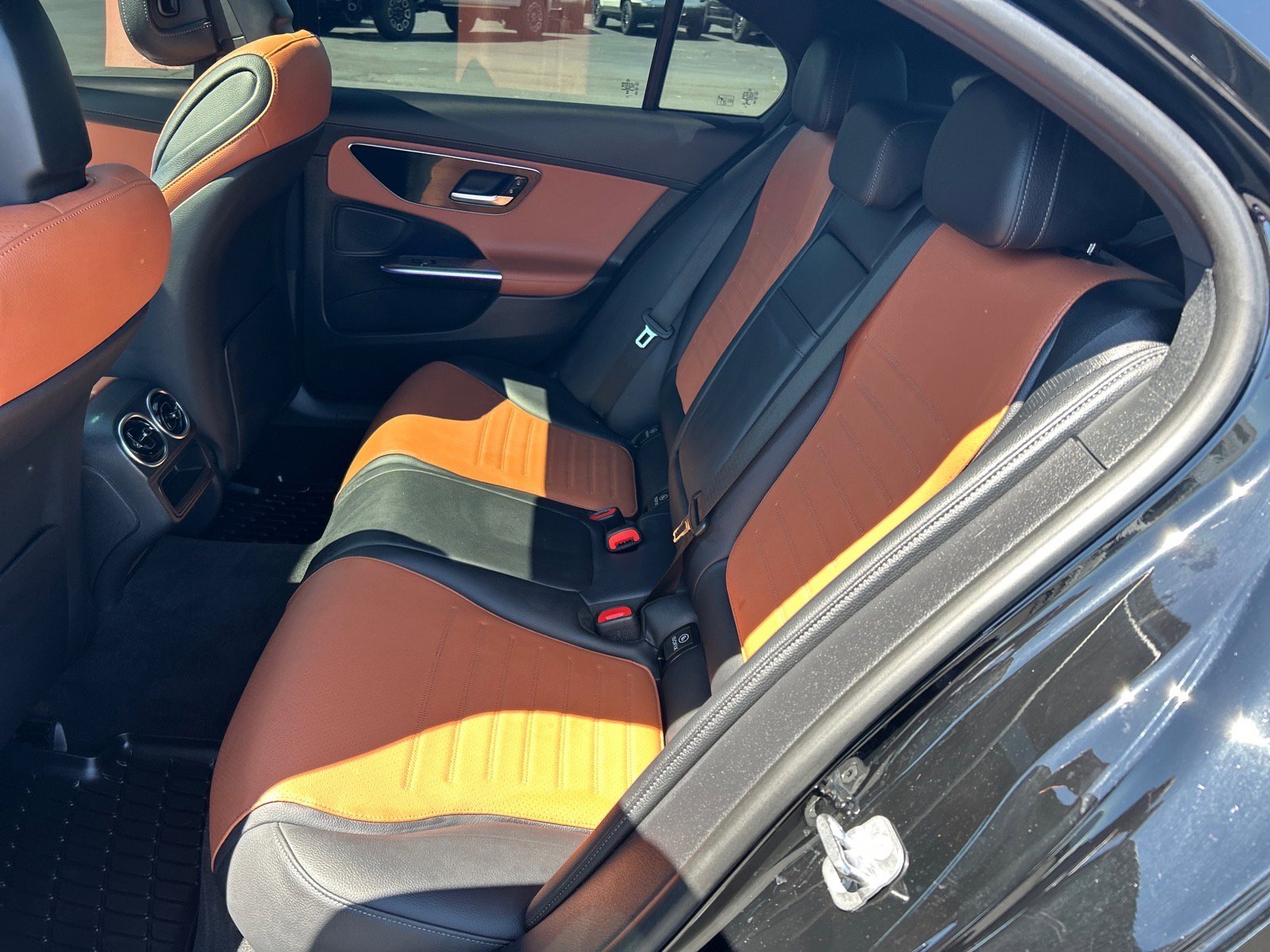 Used 2023 Mercedes-Benz C 300 Sedan image 9