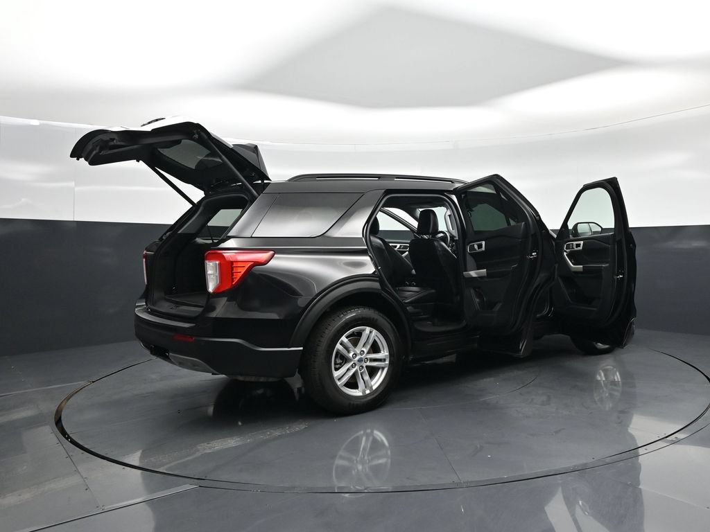 Certified 2022 Ford Explorer XLT AWD/4WD image 5
