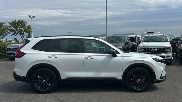 Used 2026 Honda CR-V Sport image 2