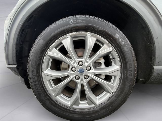 Certified 2021 Ford Explorer XLT w/ Equipment Group 202A image 9