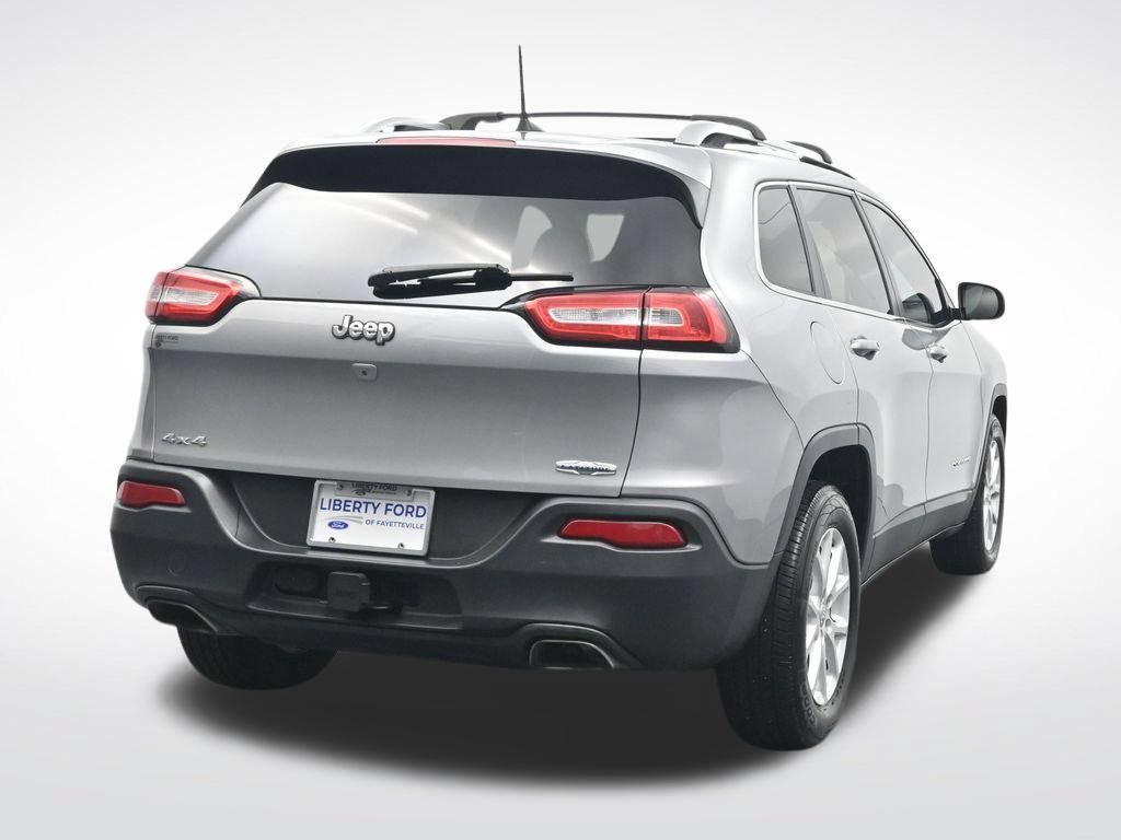Used 2017 Jeep Cherokee Latitude w/ Trailer Tow Group AWD/4WD image 7