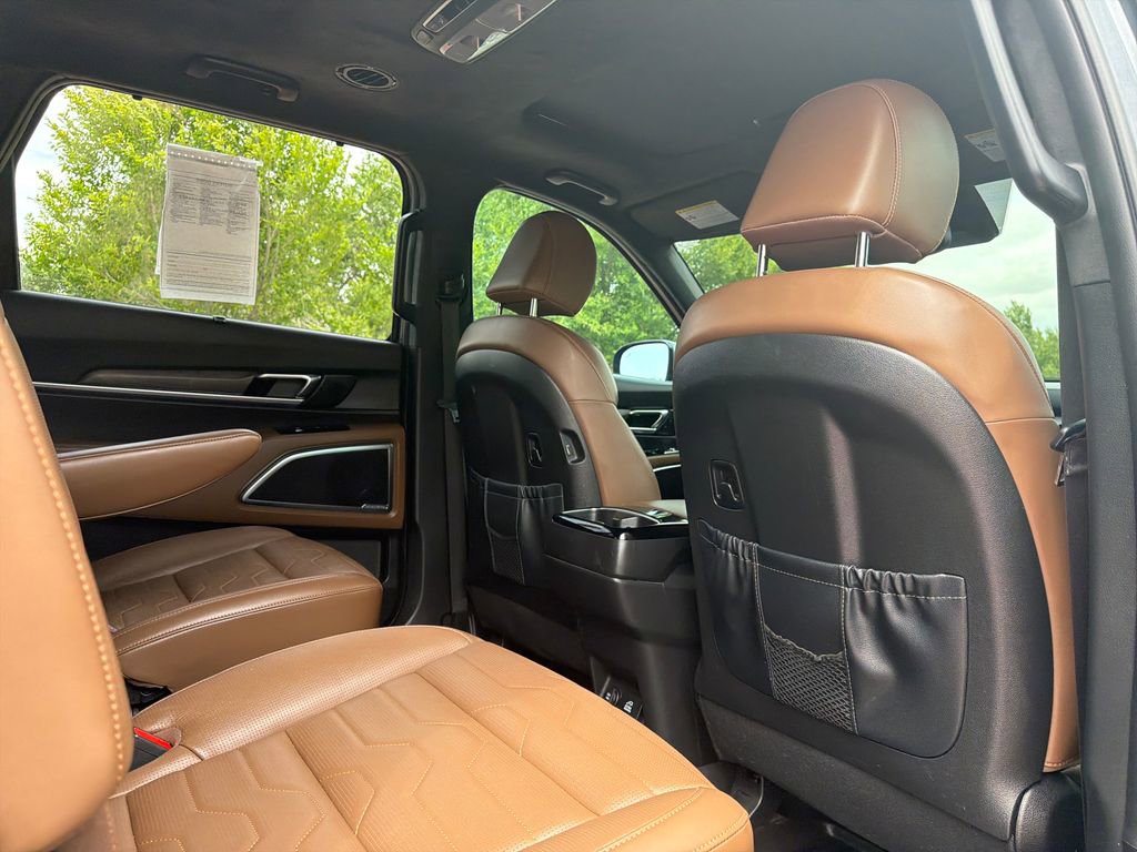 Used 2022 Kia Telluride SX w/ SX Prestige Package AWD/4WD image 32