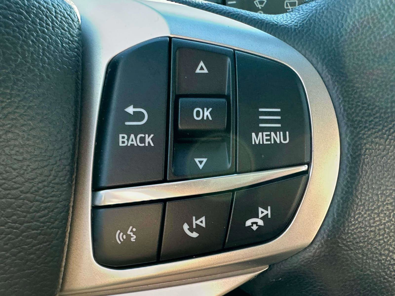 Certified 2022 Ford Explorer XLT w/ Equipment Group 202A image 23