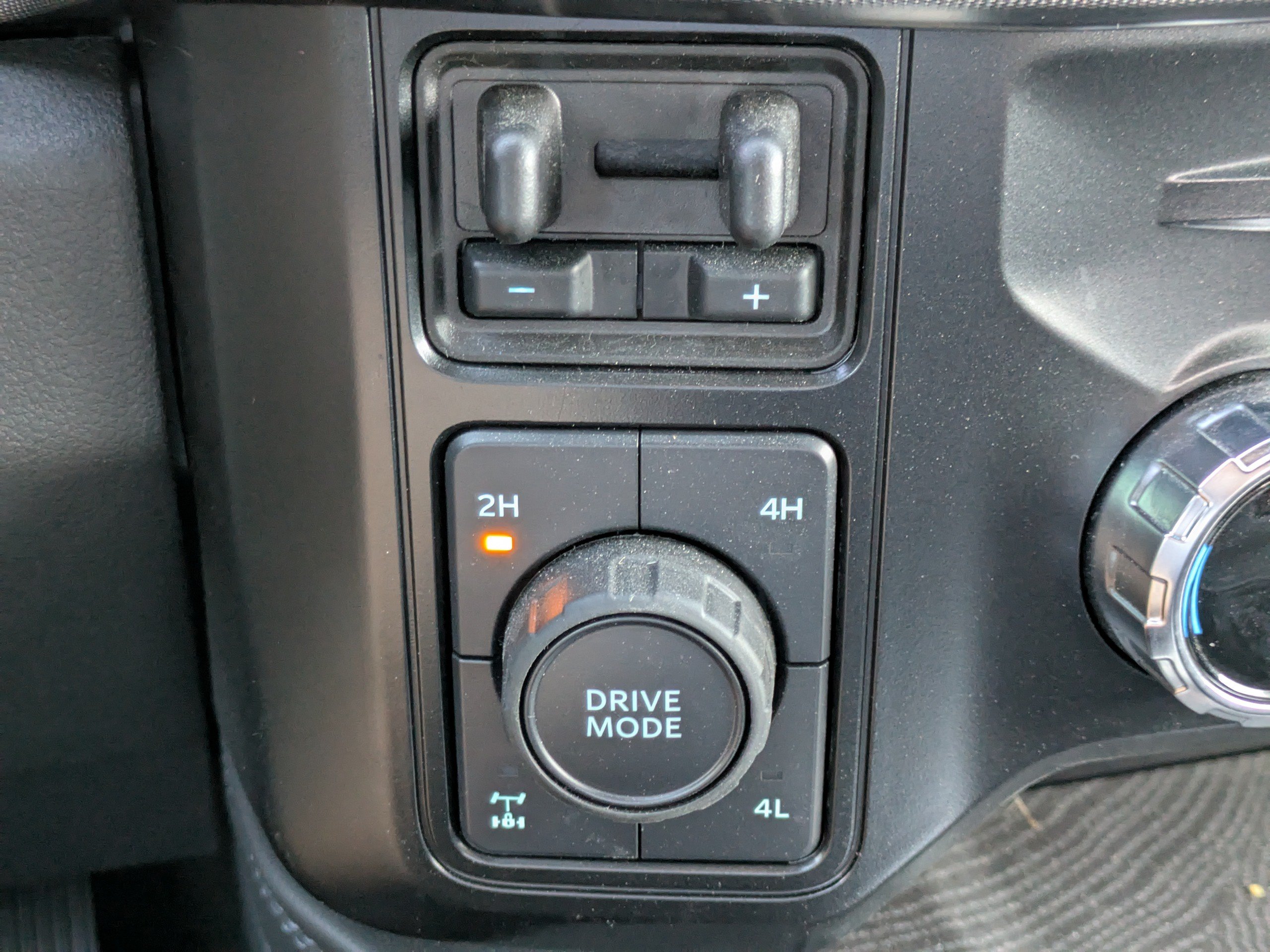 Certified 2025 Ford F250 Platinum AWD/4WD image 29