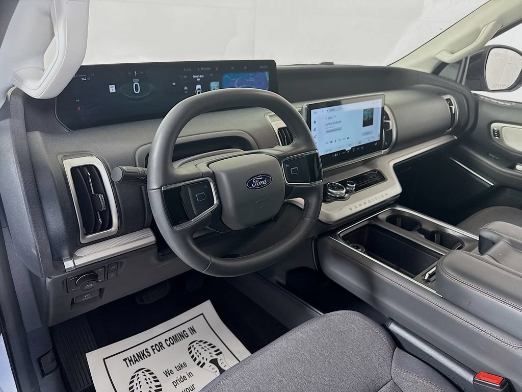 Certified 2025 Ford Expedition Max Active AWD/4WD image 13