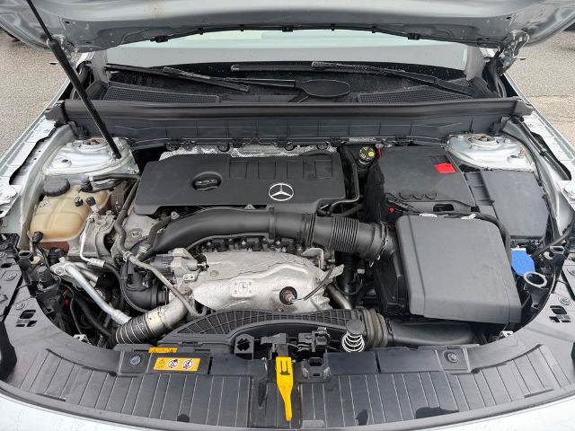Used 2020 Mercedes-Benz GLB 250 4MATIC image 23