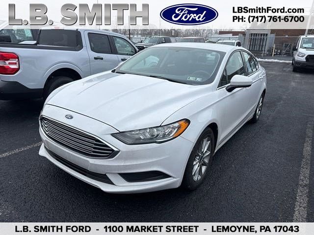 Certified 2017 Ford Fusion SE image 1