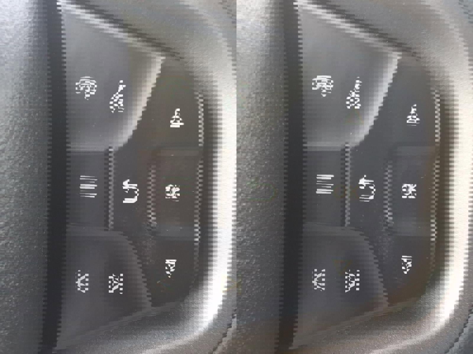 Certified 2025 Ford Bronco Badlands image 24