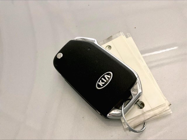 Used 2021 Kia Forte LXS FWD image 9