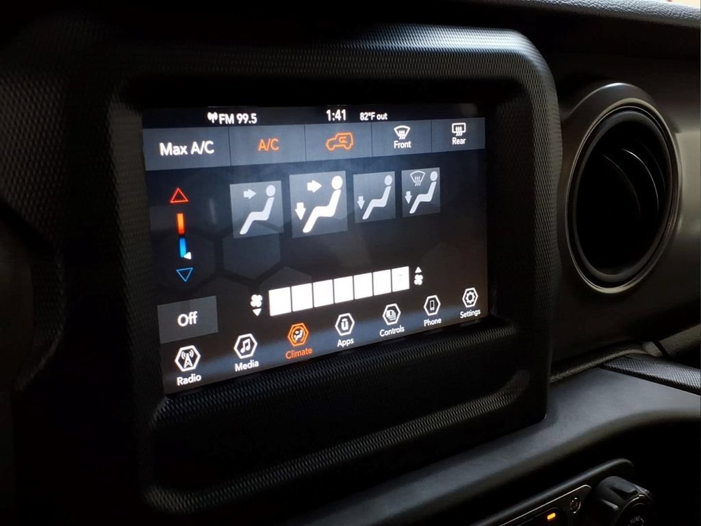 Used 2022 Jeep Wrangler Unlimited Sport AWD/4WD image 9