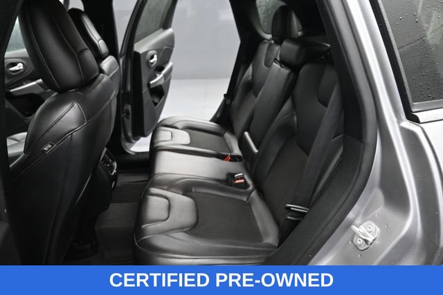 Used 2020 Jeep Cherokee Latitude Plus AWD/4WD image 11