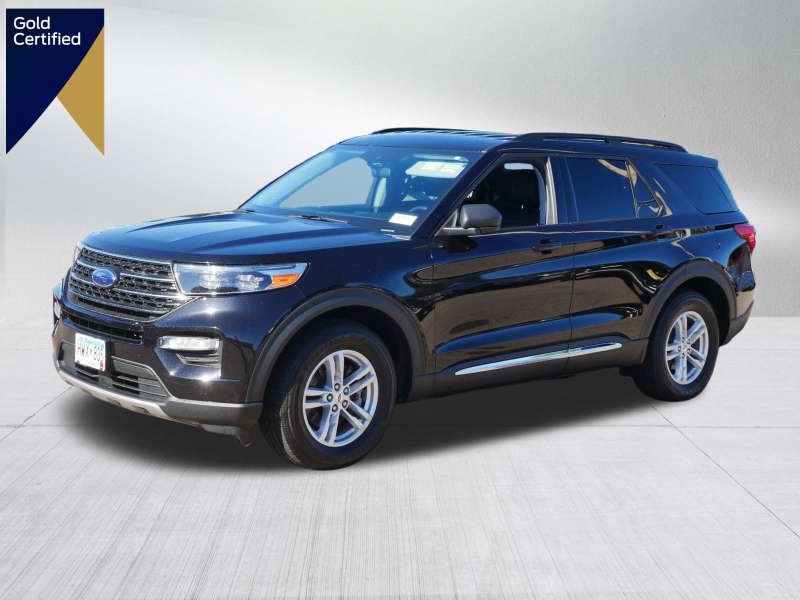 Certified 2022 Ford Explorer XLT w/ Equipment Group 202A image 1