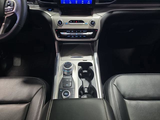 Certified 2023 Ford Explorer XLT w/ Equipment Group 202A AWD/4WD image 15