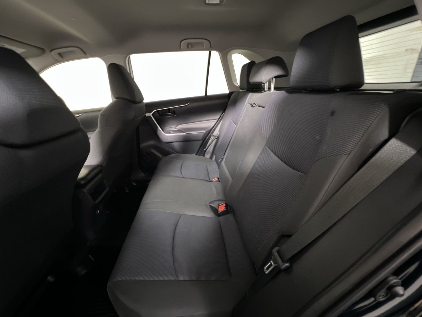 Used 2019 Toyota RAV4 LE w/ All Weather Liner Package AWD/4WD image 23