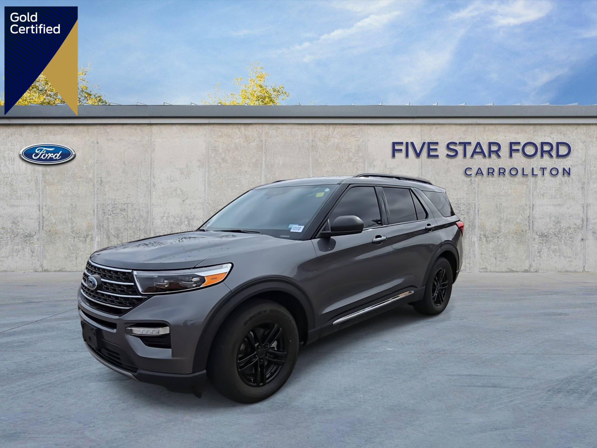 Certified 2022 Ford Explorer XLT w/ Equipment Group 202A image 1