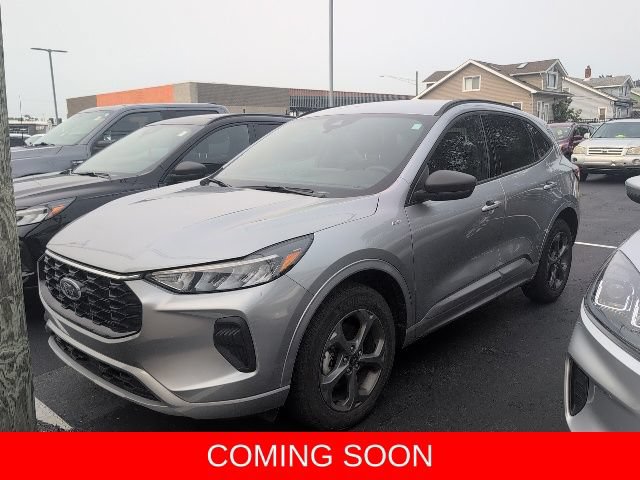 Certified 2024 Ford Escape ST-Line AWD/4WD image 2