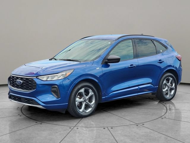 Certified 2023 Ford Escape ST-Line w/ Tech Pack #1 FWD image 3