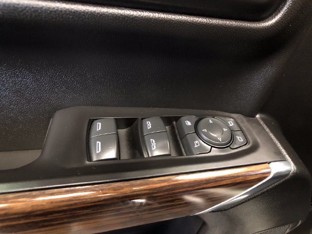 Used 2021 Chevrolet Silverado 1500 High Country w/ Technology Package AWD/4WD image 12