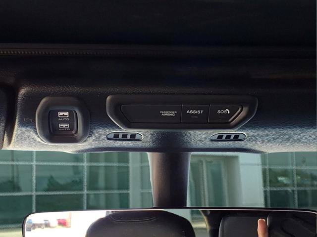Used 2023 Jeep Wrangler Unlimited Sahara AWD/4WD image 18