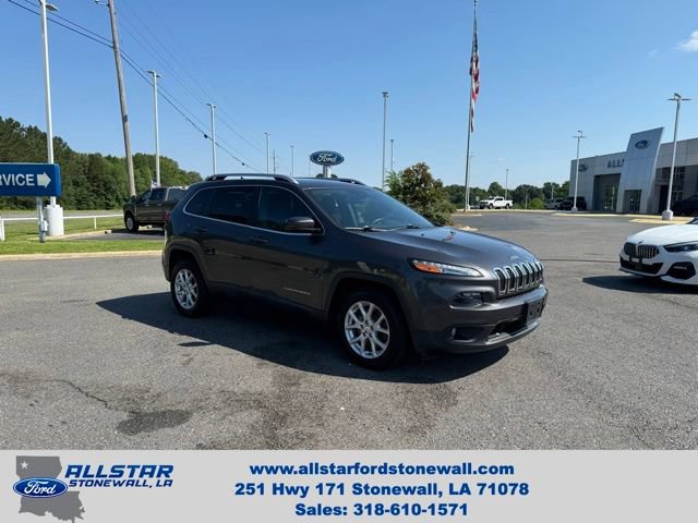 Used 2017 Jeep Cherokee Latitude w/ Safety/Convenience Group FWD image 1