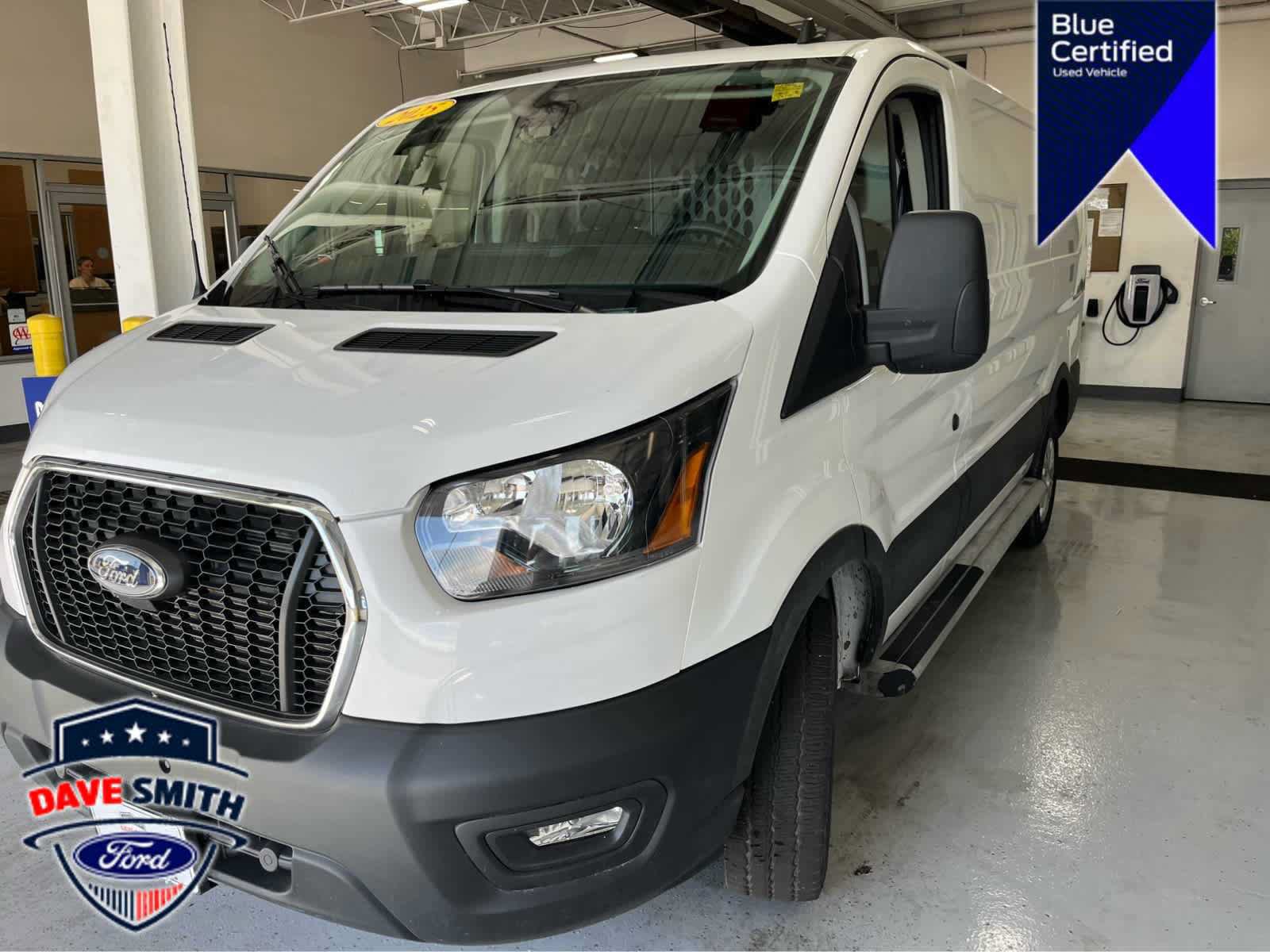 Certified 2025 Ford Transit 250 Low Roof w/ Exterior Upgrade Package RWD image 30