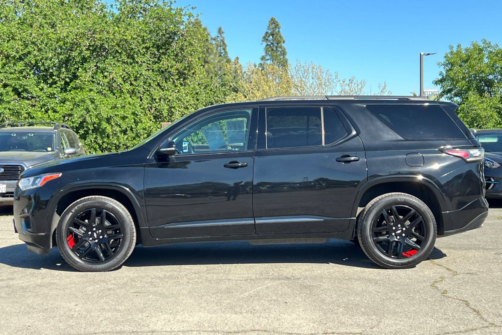 Used 2018 Chevrolet Traverse Premier w/ Redline Edition image 2