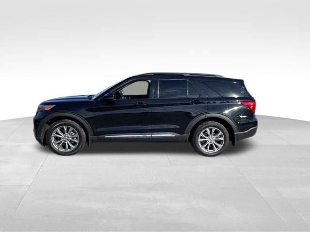 Certified 2023 Ford Explorer XLT w/ Equipment Group 202A image 11