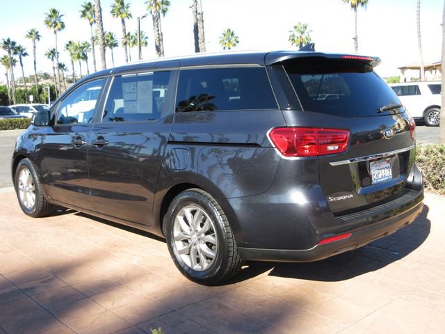Used 2019 Kia Sedona EX image 2