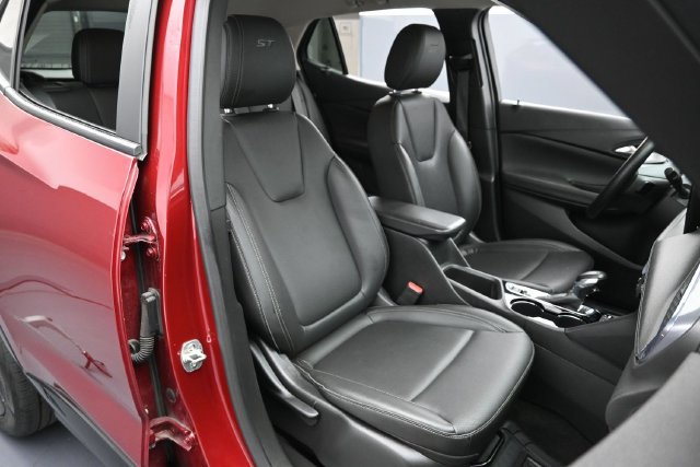 Used 2024 Buick Encore GX Sport Touring AWD/4WD image 29