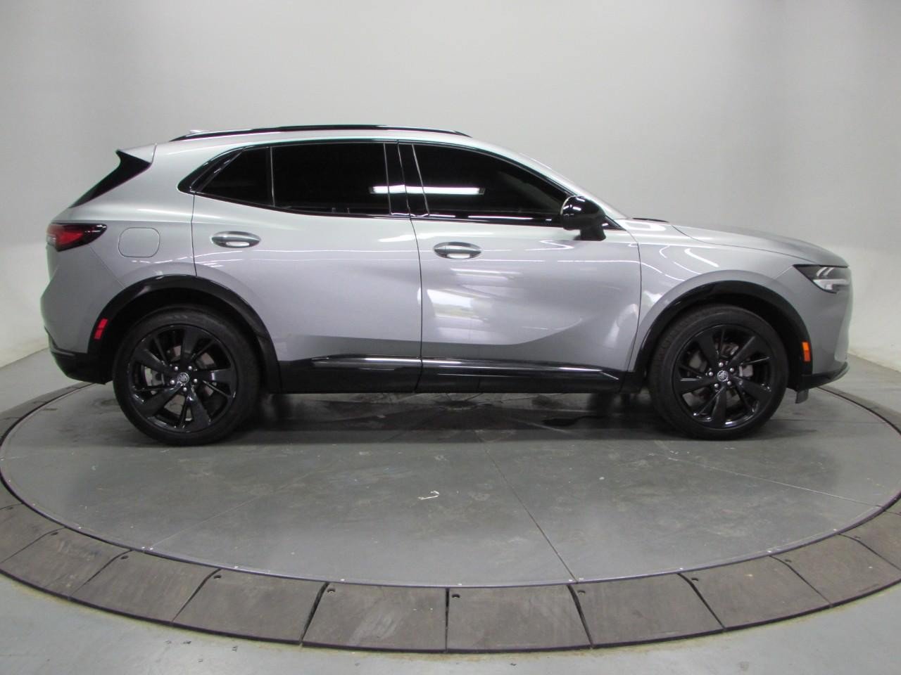 Used 2023 Buick Envision Essence w/ Sport Touring Package AWD/4WD image 8